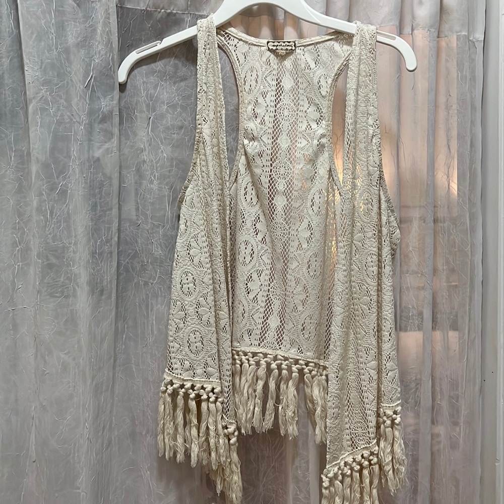 🤩Fringe vest white. Eyeshadow brand